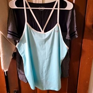Under armour women's large shirt & tank bundle.